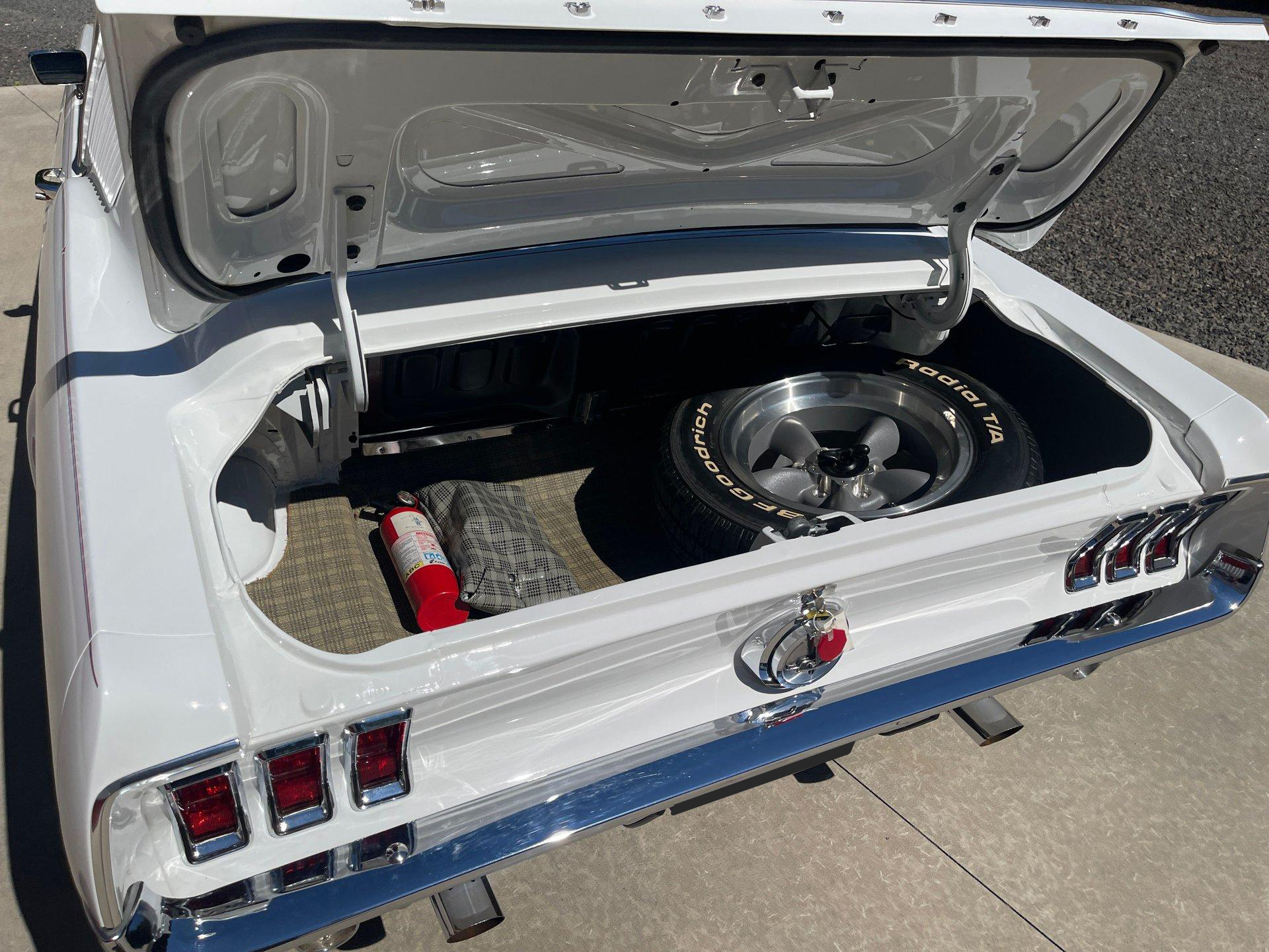 1967 Ford Mustang - Image 9