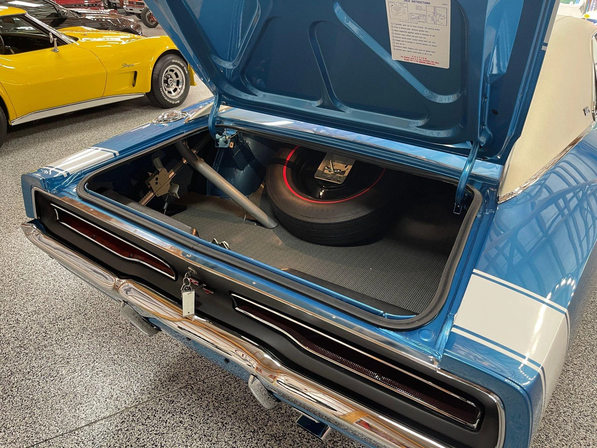 1969 Dodge Charger - Image 12